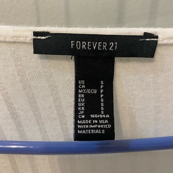 white shirt - Picture 3 of 4